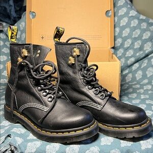 Dr. Martens 1460 Virginia Leather Boots